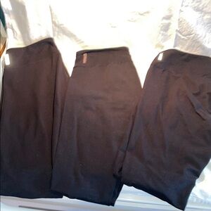 4 pair Zella Leggings, classic. Medium.